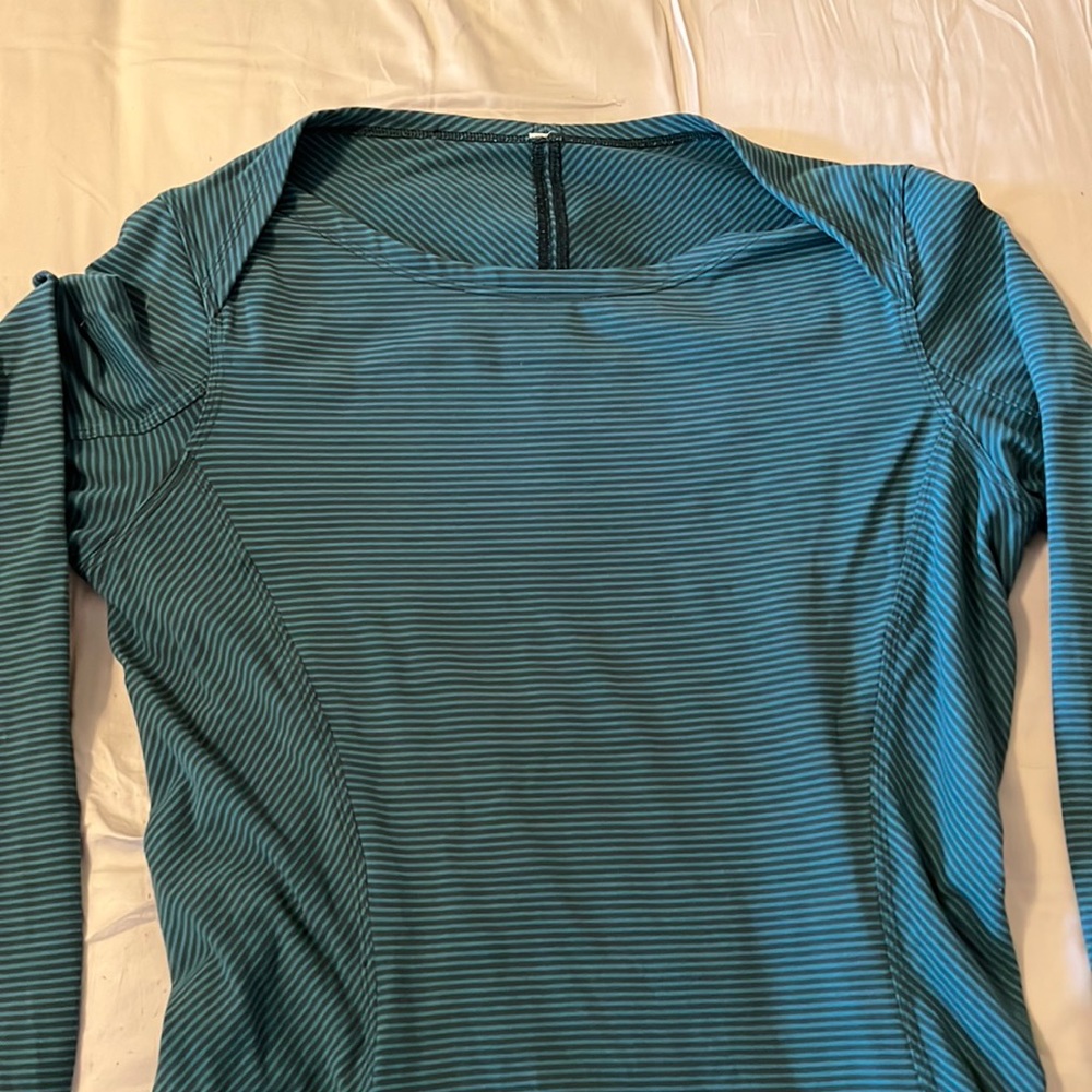 Lululemon Green/Black Stripped Long Sleeve Size 10